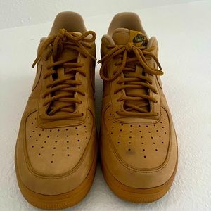Mens 10.5 brown suede Nike